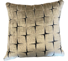  Issoria Sepia cushion