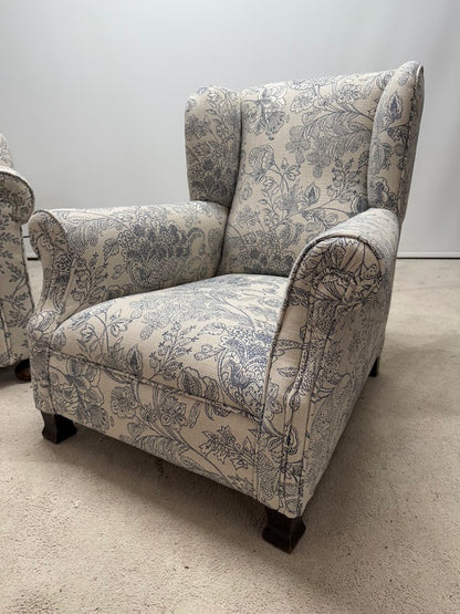 2 seater Drop Arm and Wing in Heritage fabric