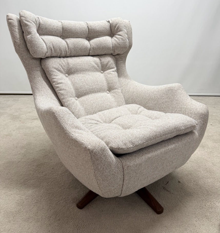 Parker Knole Statesman Chair in Denali Quil